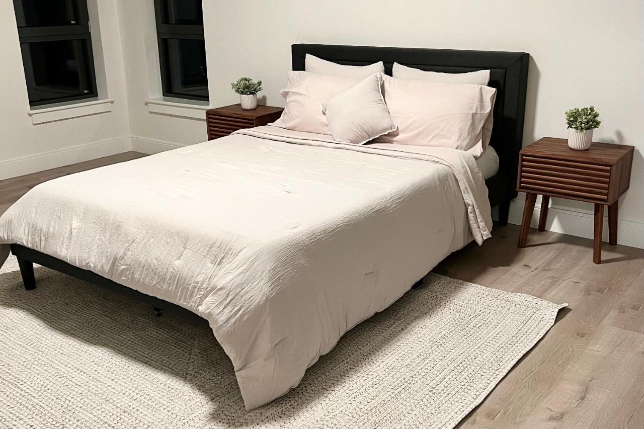 Modern 2 Bed Furnished Apartment In كوينسي المظهر الخارجي الصورة