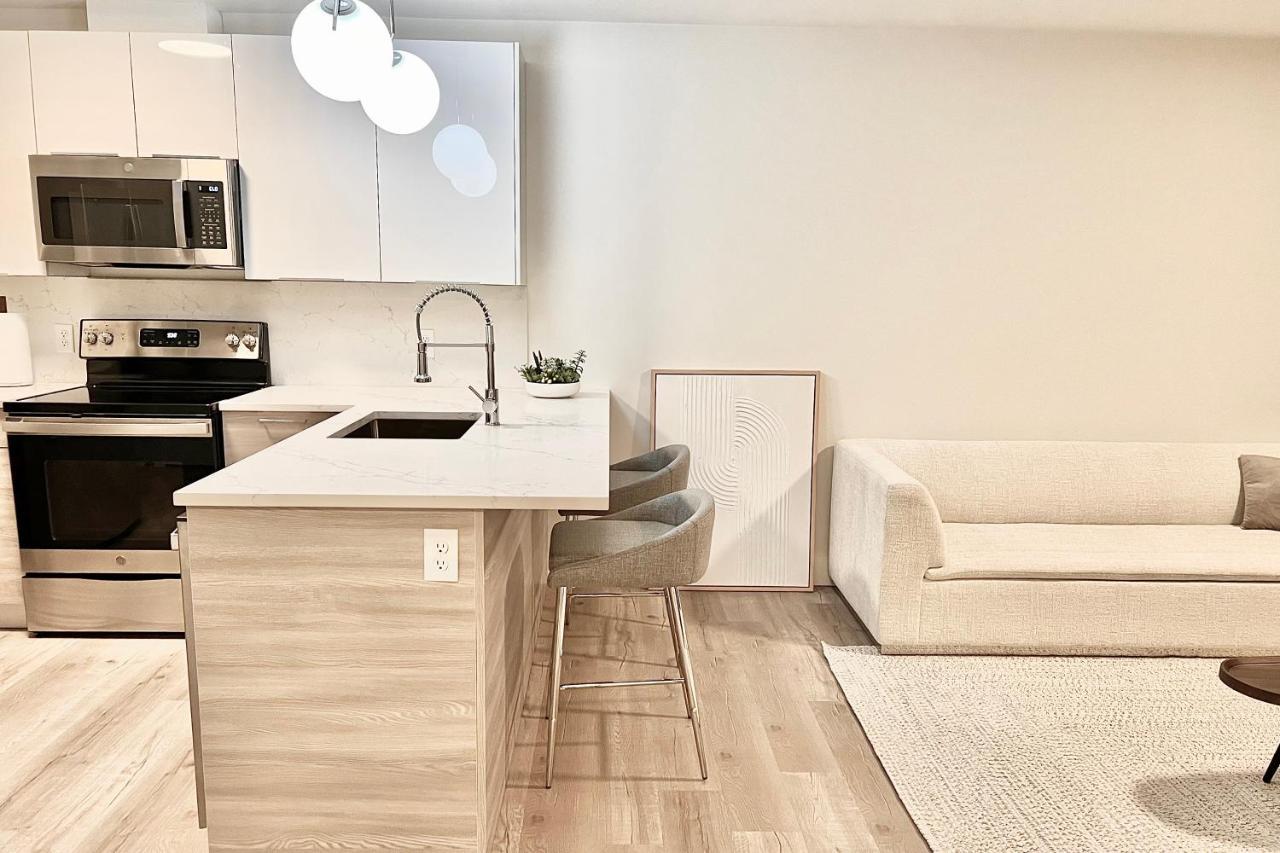 Modern 2 Bed Furnished Apartment In كوينسي المظهر الخارجي الصورة