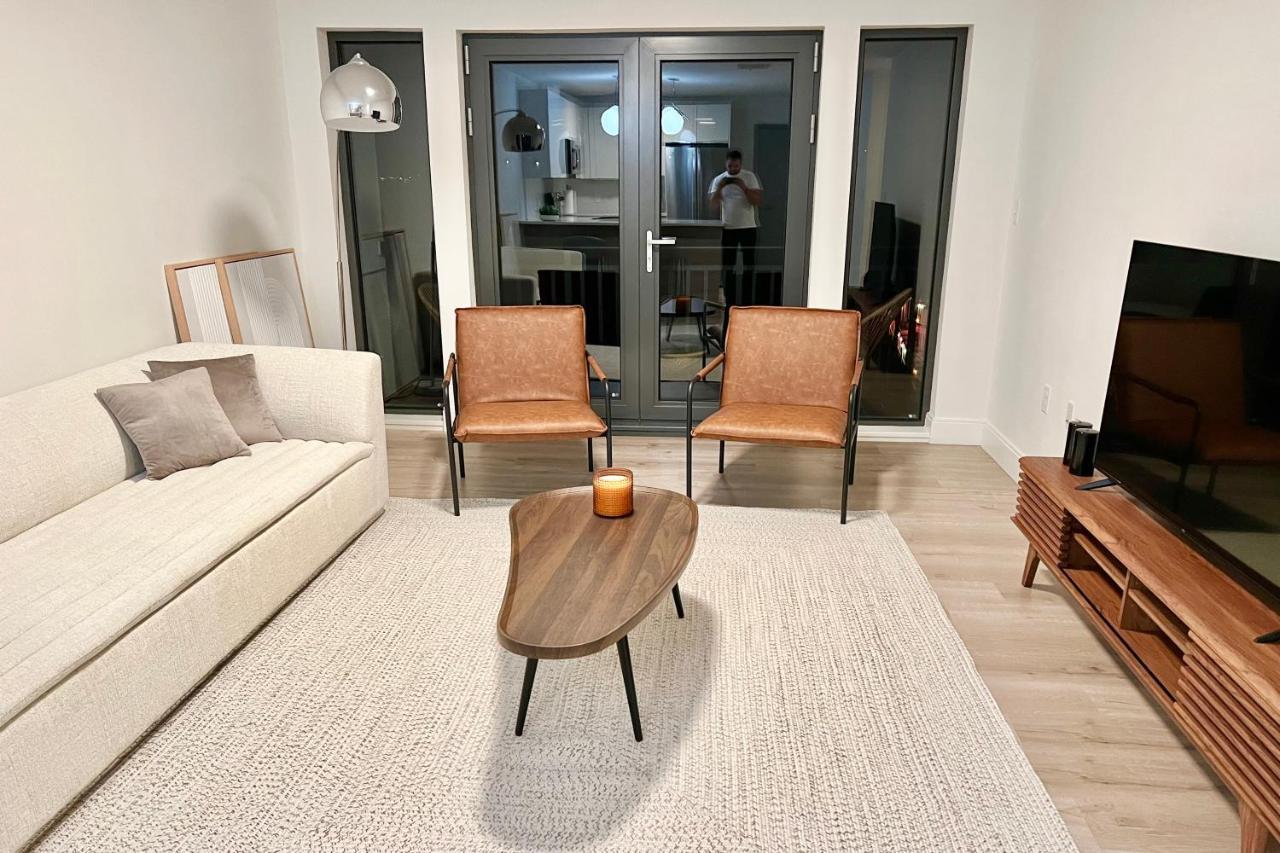 Modern 2 Bed Furnished Apartment In كوينسي المظهر الخارجي الصورة