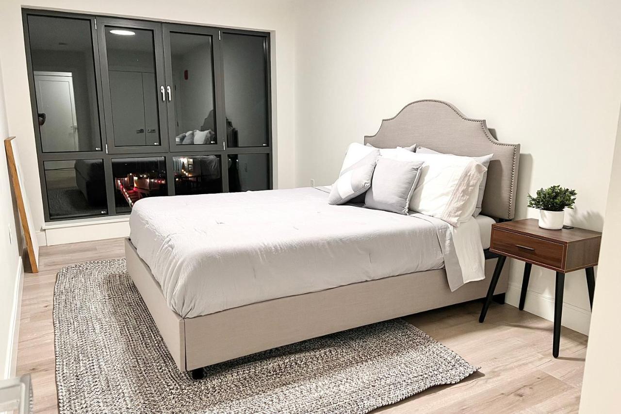 Modern 2 Bed Furnished Apartment In كوينسي المظهر الخارجي الصورة